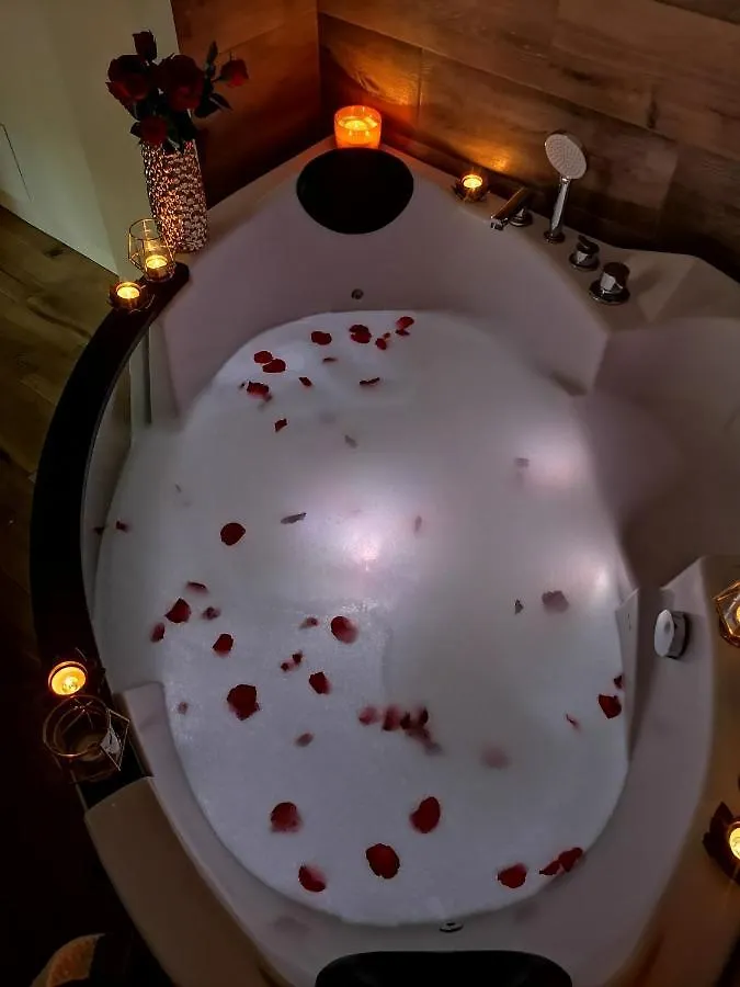 Jacuzzi Spa Apartment Kraków